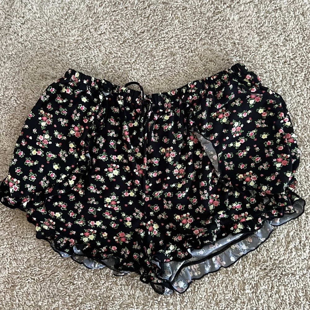 Flirty Ruffled Shorts - Picture 1 of 3